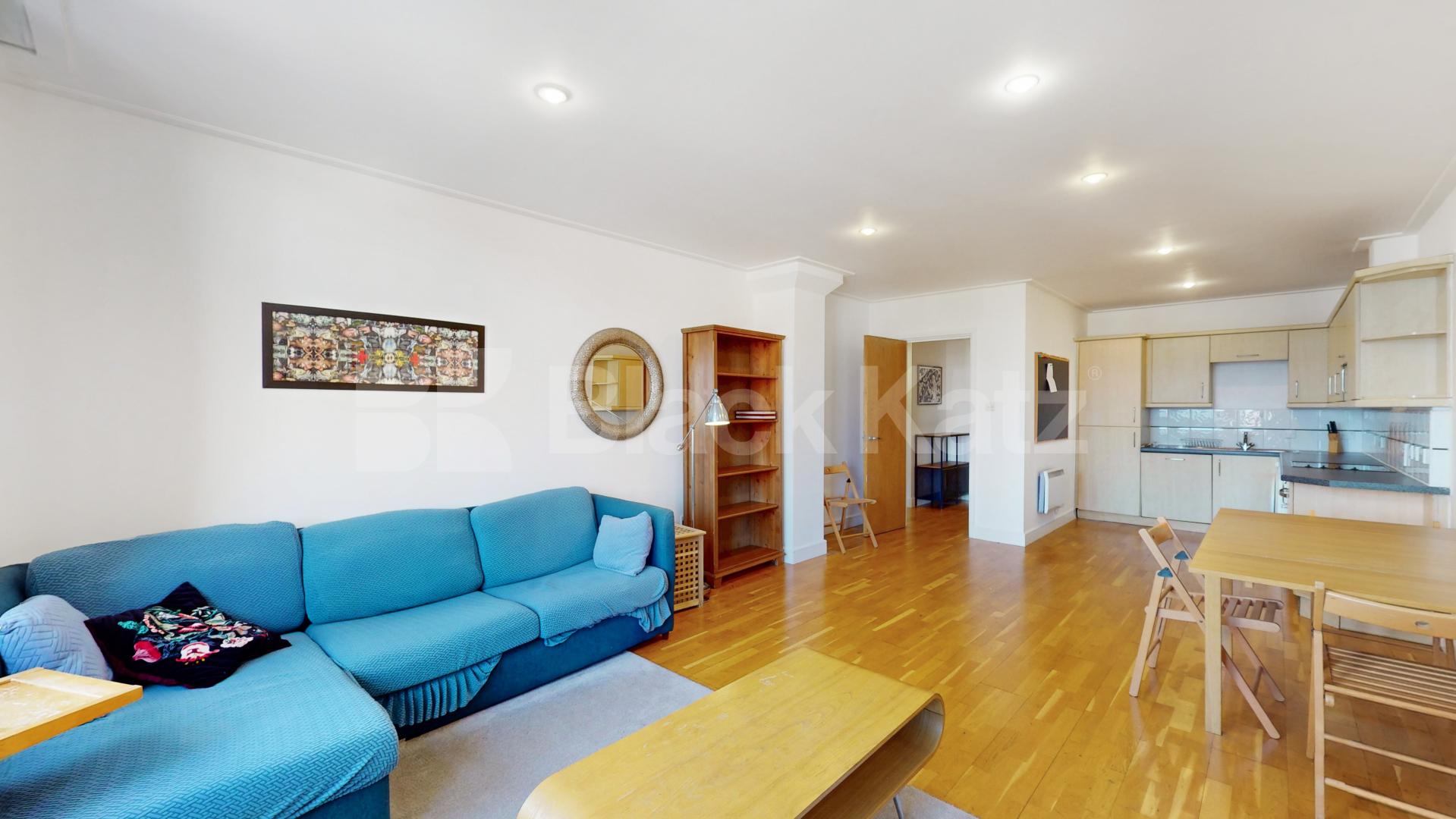 Stylish One-Bedroom Apartment in Prime Old Street Location – 764 Sq Ft City Road, Old Street